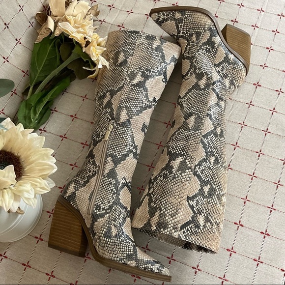 🌵HP🌵 Vince Camuto Gravana Snakeskin Leather Boots Western Style Knee High Sz 5 - Picture 6 of 8